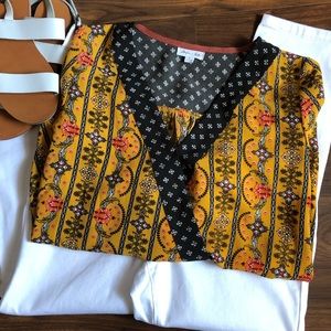 Skylar + Jade blouse Size S